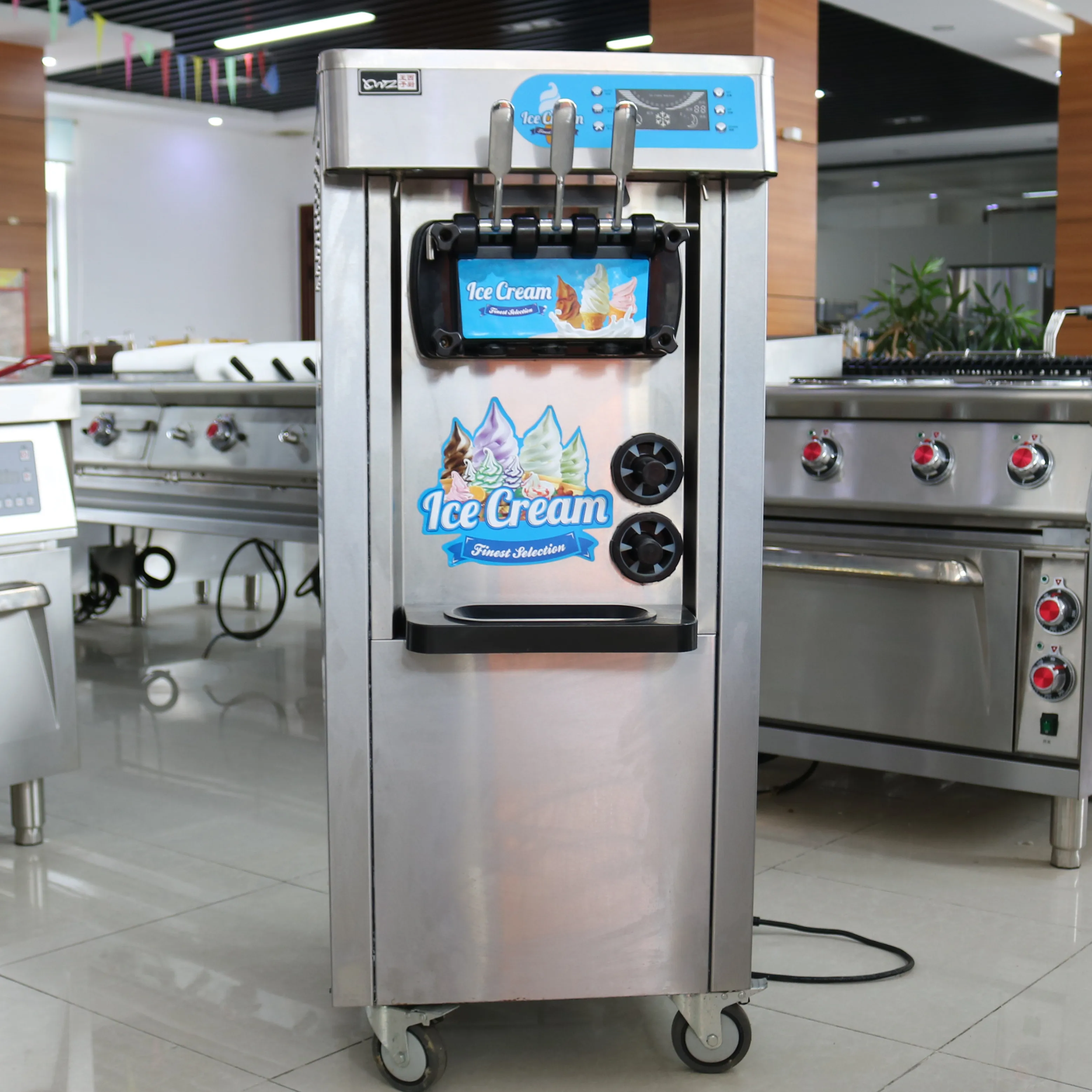 Soft Serve Ice Cream Machine 3 Flavor - Machine à glace molle à usage